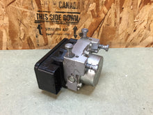 Load image into Gallery viewer, 2011-2014 11 12 13 14 TRIUMPH SPEED TRIPLE 1050 ABS PUMP BRAKE CONTROL MODULE