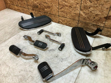 Load image into Gallery viewer, 09 10 11 12 13 HARLEY DAVIDSON ROAD STREET GLIDE ROAD KING FOOT BOARD REST LEVER