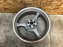 Load image into Gallery viewer, 06 07 2006 2007 SUZUKI GSX-R750 GSXR 600 750 REAR WHEEL BACK RIM STRAIGHT SILVER