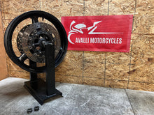 Load image into Gallery viewer, 99 00 01 02 1999 2000 2001 2002 YAMAHA YZFR6 YZF R6 FRONT WHEEL RIM STRAIGHT