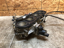 Load image into Gallery viewer, 2004 2005 04 05 KAWASAKI NINJA ZX10R ZX10-R ZX10 THROTTLE BODIES BODY INJECTION