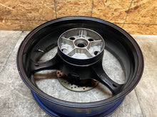 Load image into Gallery viewer, 06 07 2006 2007 SUZUKI GSX-R750 GSXR 600 750 REAR WHEEL BACK RIM STRAIGHT