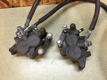 Load image into Gallery viewer, 08 09 10 11 12 13 KAWASAKI VERSYS 650 KLE KLE650 FRONT BRAKE CALIPERS MASTER OEM
