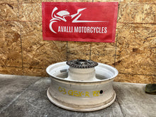 Load image into Gallery viewer, 01 02 03 2001-2003 SUZUKI GSXR GSX-R GSX-R600 750 REAR WHEEL BACK RIM STRAIGHT