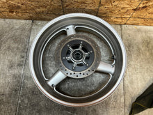 Load image into Gallery viewer, 99 00 01 02 1999 2000 2001 2002 YAMAHA YZFR6 YZF R6 REAR WHEEL BACK RIM STRAIGHT