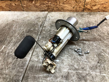 Load image into Gallery viewer, 06 07 2006 2007 SUZUKI GSX-R750 GSXR 600 750 FUEL PUMP GAS PUMP SENDING UNIT OEM