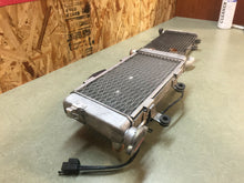 Load image into Gallery viewer, 98-05 HONDA SUPERHAWK VTR1000 VTR 1000 RADIATOR RAD RADS RADIATORS PAIR LEFT OEM