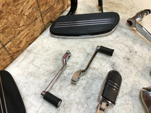 Load image into Gallery viewer, 09 10 11 12 13 HARLEY DAVIDSON ROAD STREET GLIDE ROAD KING FOOT BOARD REST LEVER