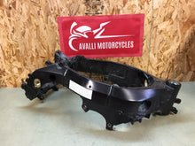 Load image into Gallery viewer, 05 06 2005 2006 SUZUKI GSX-R1000 GSXR GSX-R 1000 MAIN FRAME CHASIS STRAIGHT SLVG