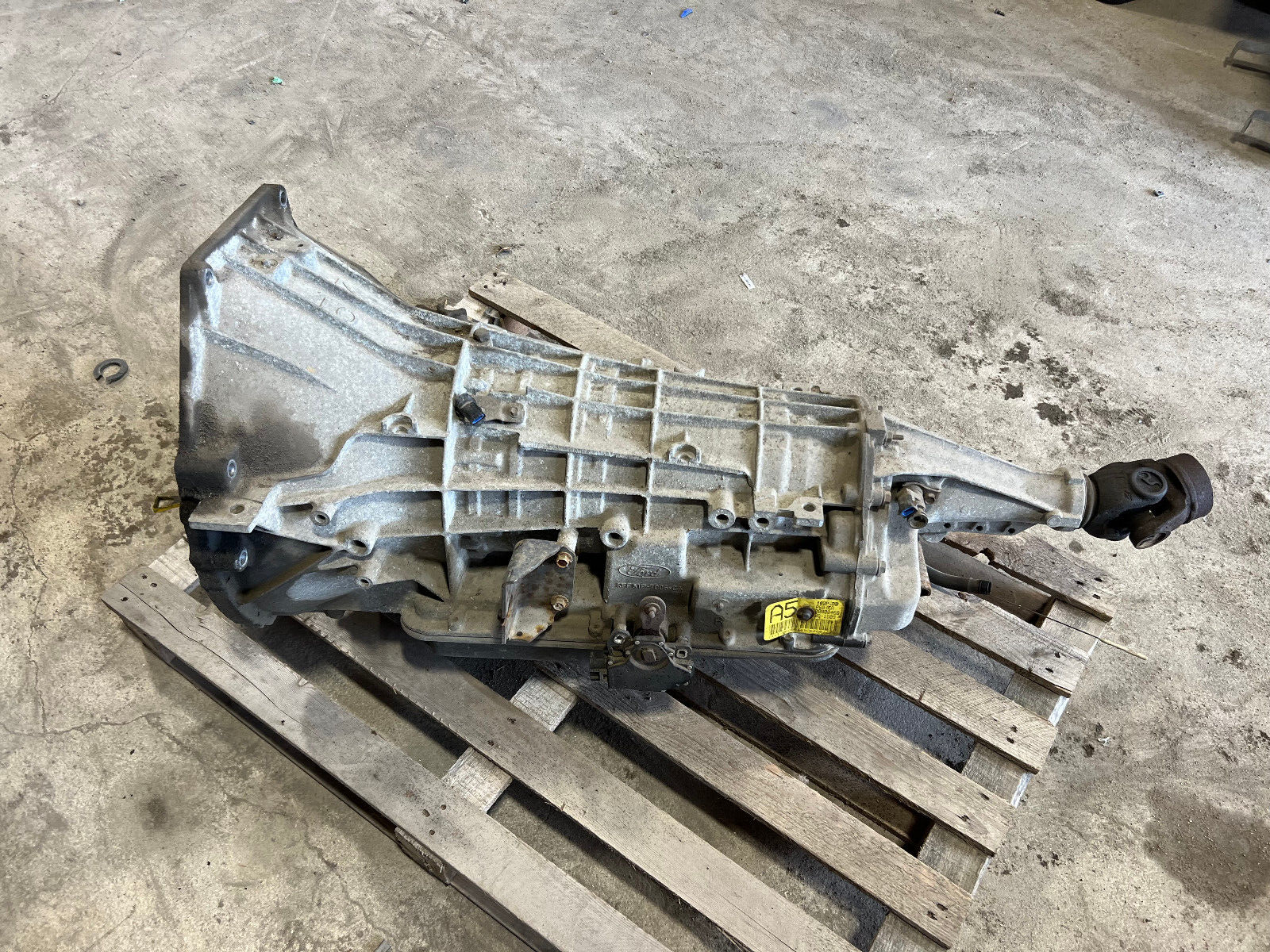 1999 2000 01 02 03 04 FORD 7.3L POWERSTROKE TRANSMISSION 4R100 NON PTO LOW MILES
