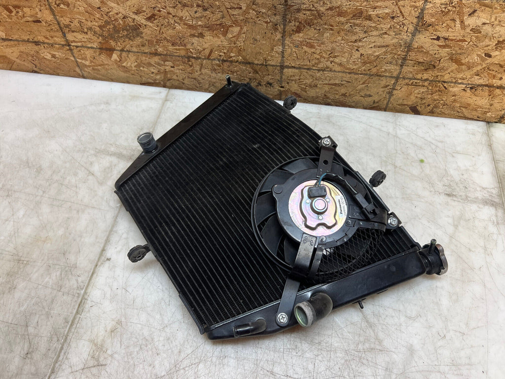 08 09 10 2009 2010 SUZUKI GSXR GSX-R 600 750 RADIATOR RAD ENGINE COOLER COOLING