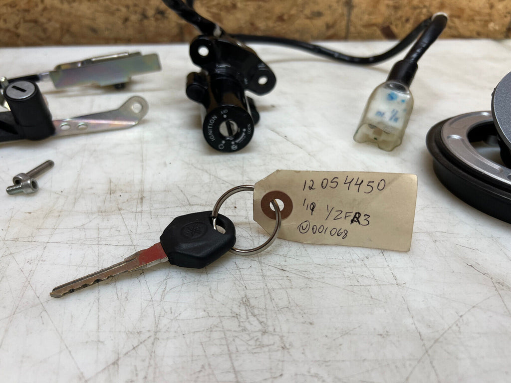 15 16 17 18 19 20 21 22 YAMAHA YZF R3 YZFR3 LOCK SET KEY SET IGNITION GAS CAP