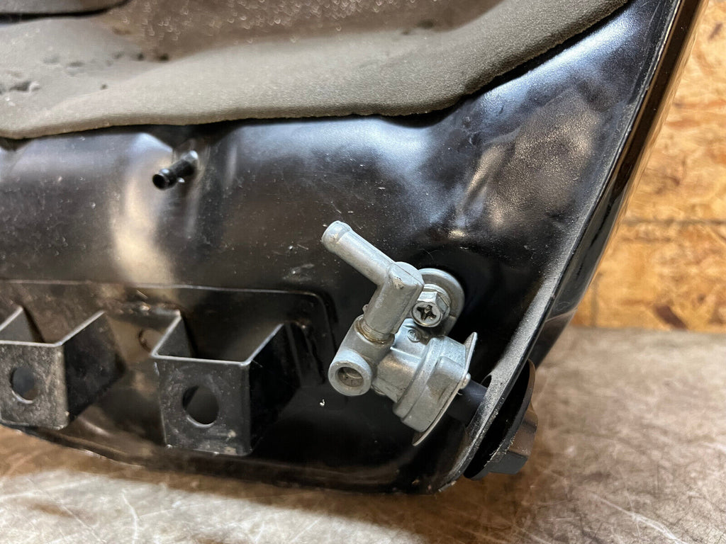 98 99 00 01 02 03 KAWASAKI NINJA ZX7-R ZX7R ZX7 GAS TANK FUEL TANK PETROL CELL