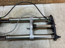 Load image into Gallery viewer, 46841039
