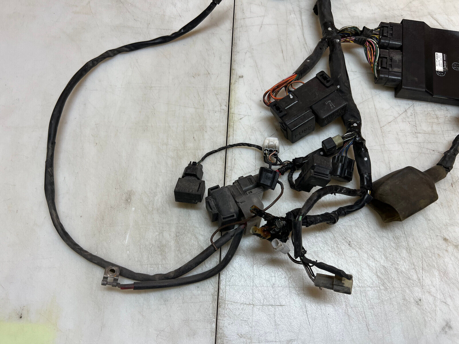 04 05 SUZUKI GSXR GSX-R 600 GSXR600 MAIN ENGINE WIRING HARNESS LOOM ECU CDI ECM