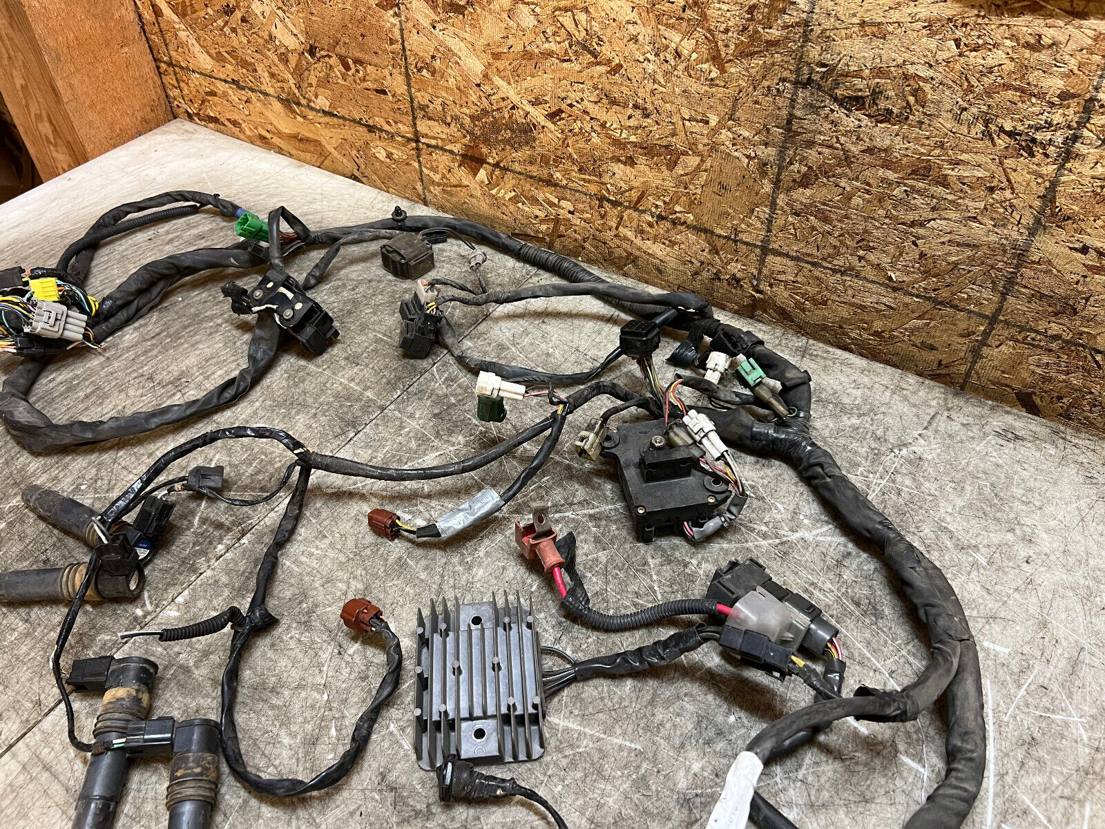 01 02 2001 2002 SUZUKI GSXR GSX-R 1000 GSXR1000 ENGINE COMPUTER ECU CDI ECM LOOM