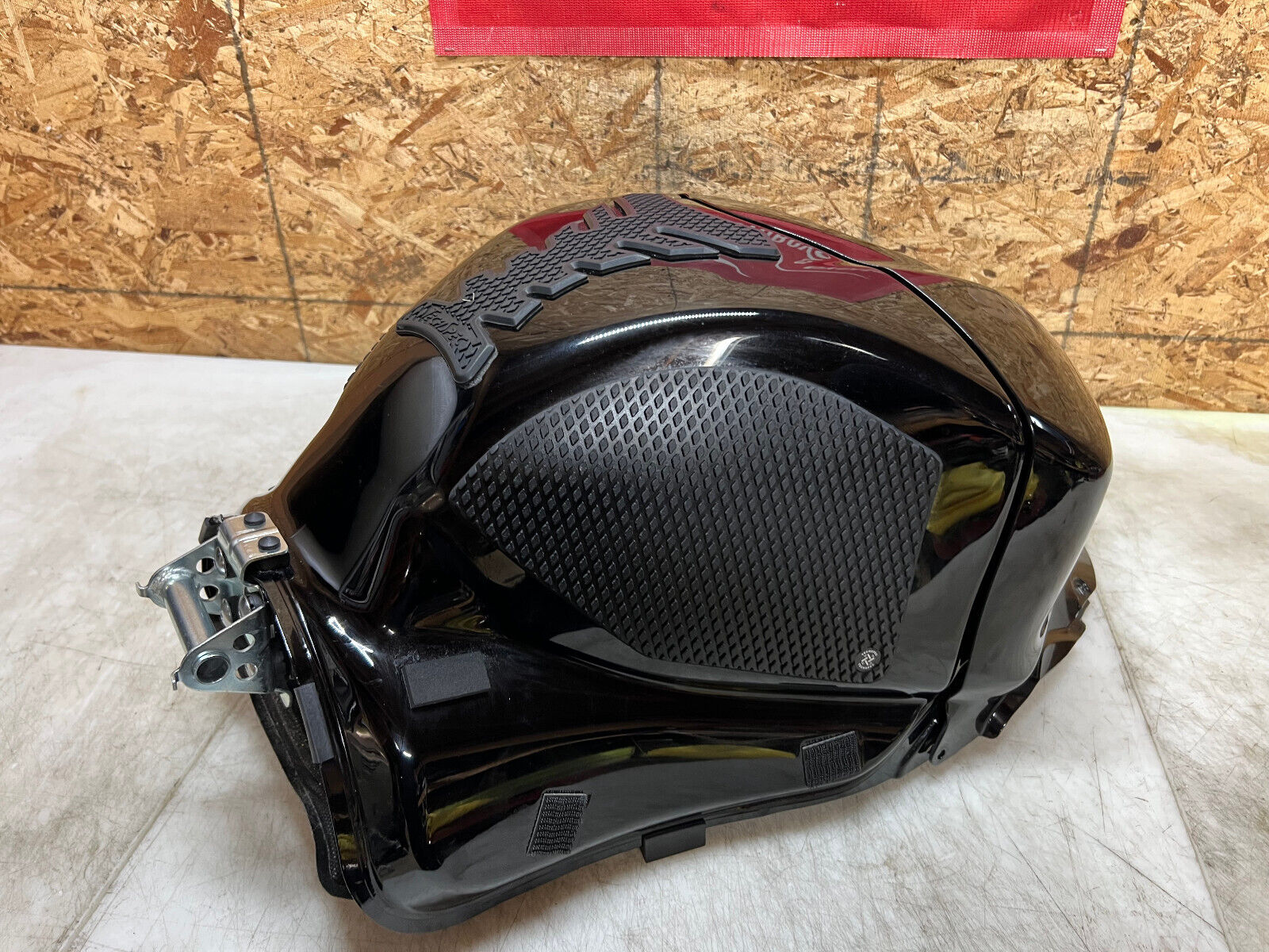 2024 21 22 23 24 SUZUKI HAYABUSA GSX1300R GSX 1300 GAS TANK FUEL TANK RESERVOIR