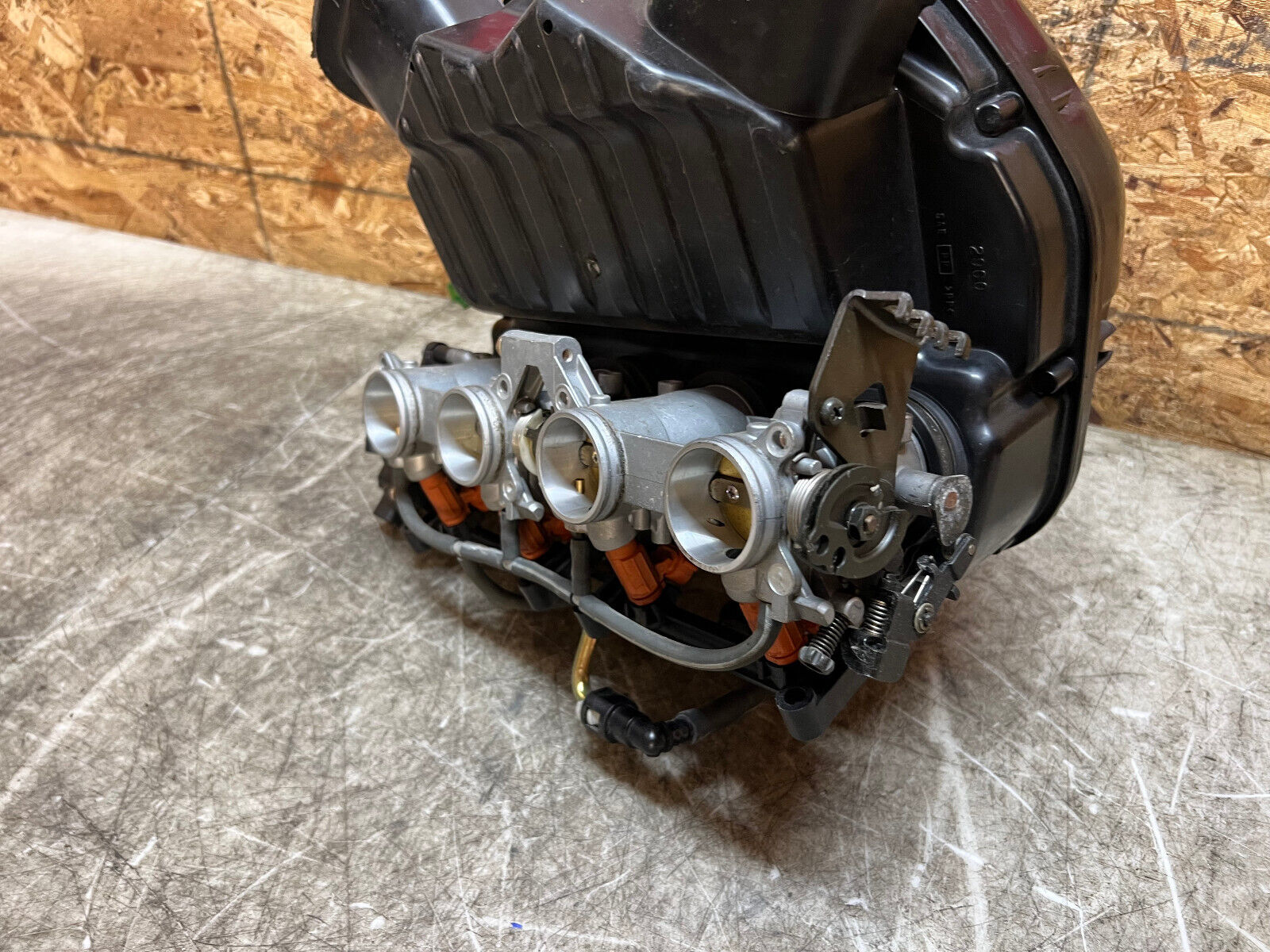 4 05 2004 2005 SUZUKI GSXR GSX-R GSXR600 600 THROTTLE BODIES BODY FUEL INJECTION