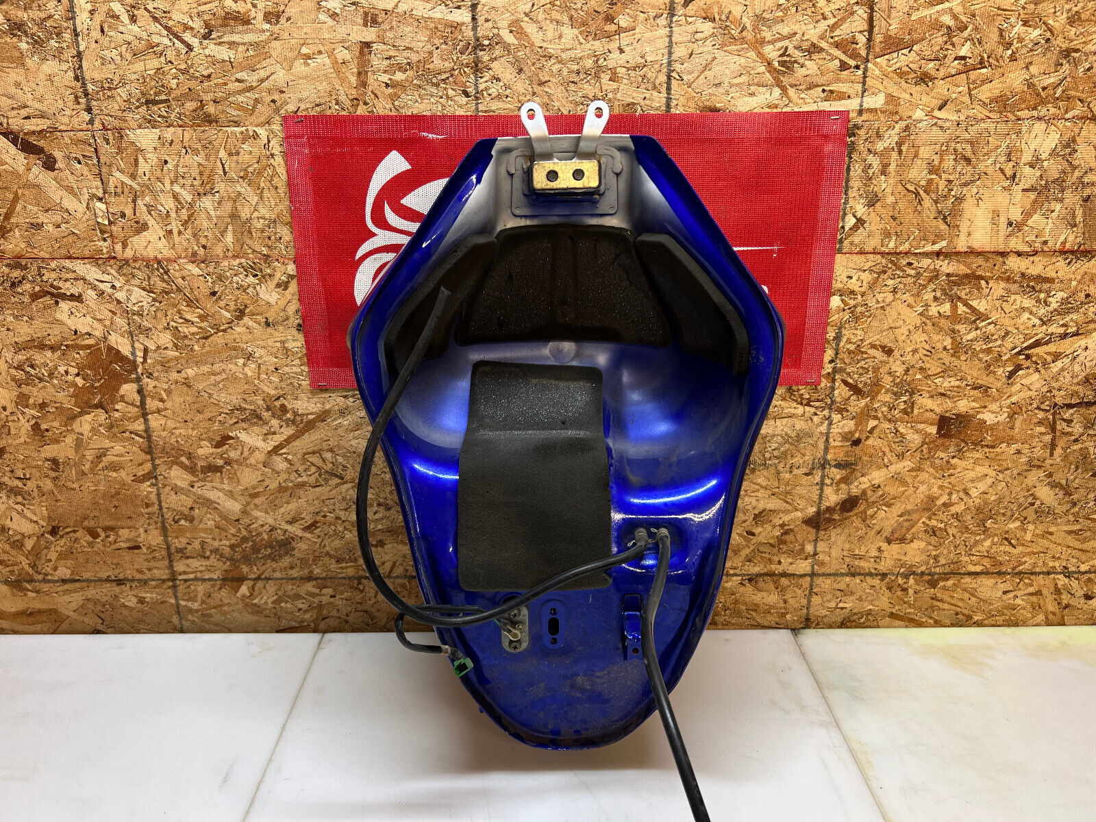 99 00 01 02 1999 2000 2001 2002 YAMAHA YZFR6 YZF R6 GAS TANK FUEL TANK RESERVOIR