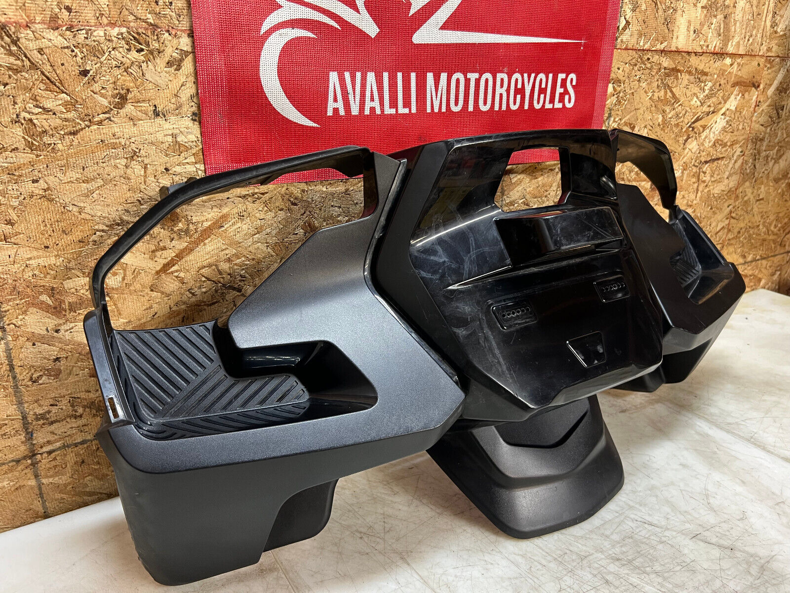2021 BRP CAN AM CAN-AM SPYDER ROADSTER RT F3 1330 REAR FENDER BACK PANEL SUROUND