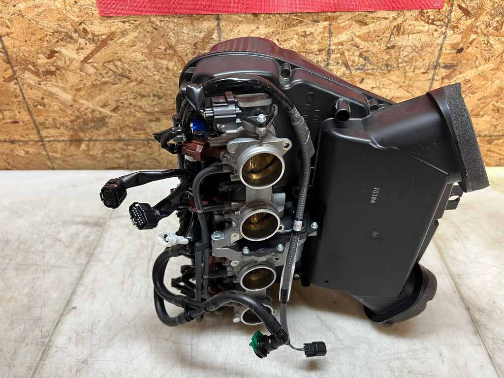 2024 21 22 23 24 SUZUKI HAYABUSA GSX1300R GSX 1300 THROTTLE BODIES BODY INTAKE