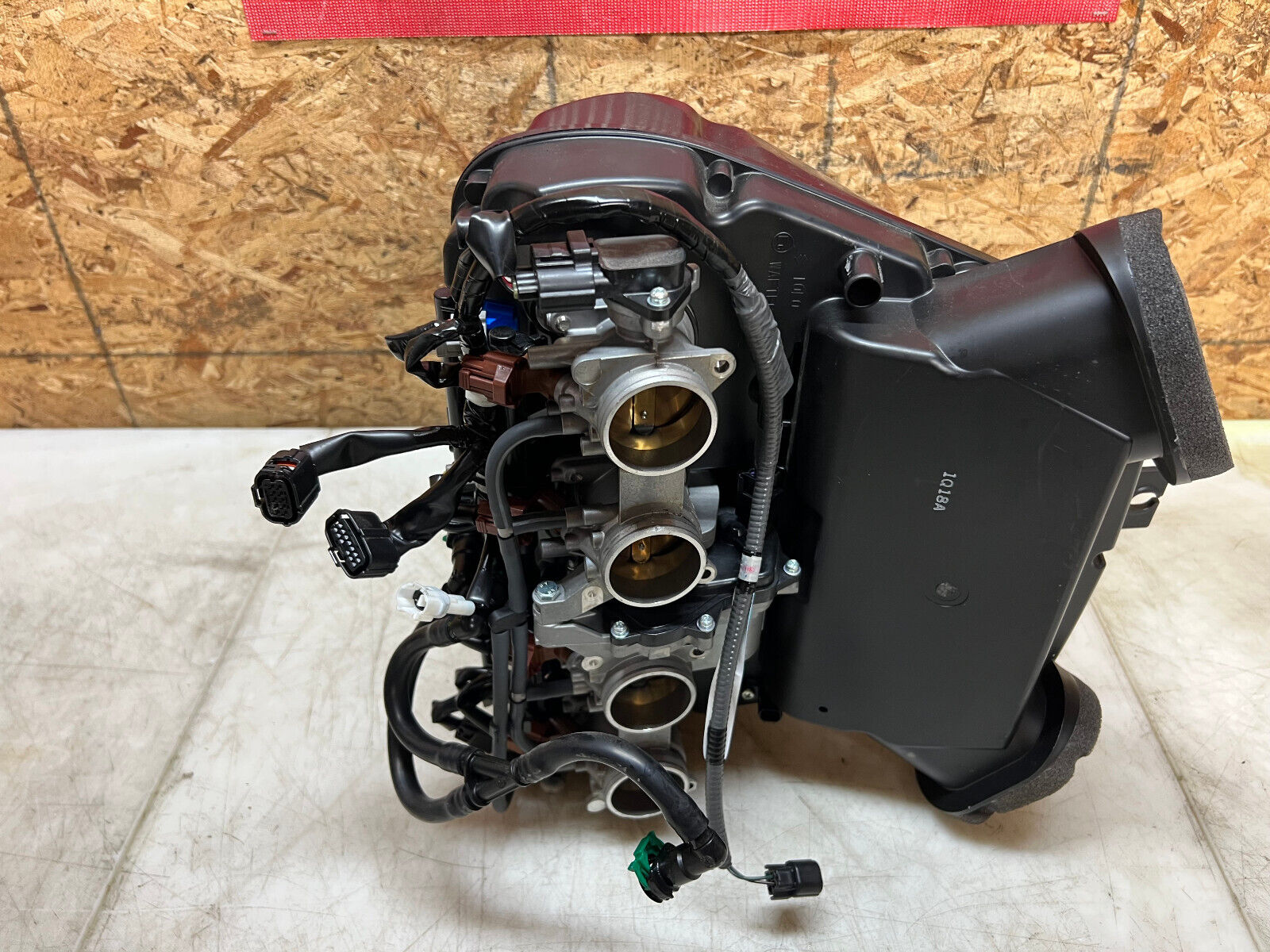 2024 21 22 23 24 SUZUKI HAYABUSA GSX1300R GSX 1300 THROTTLE BODIES BODY INTAKE