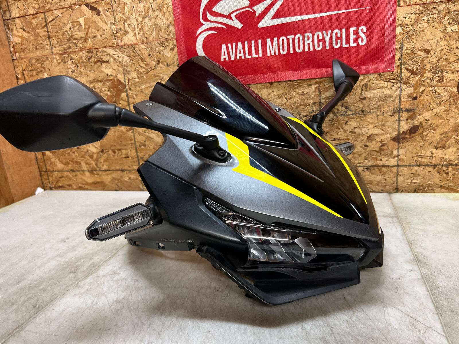 20 21 22 23 24 HONDA CBR500R CBR 500R HEADLIGHTS HEAD LIGHTS FRONT NOSE FAIRING
