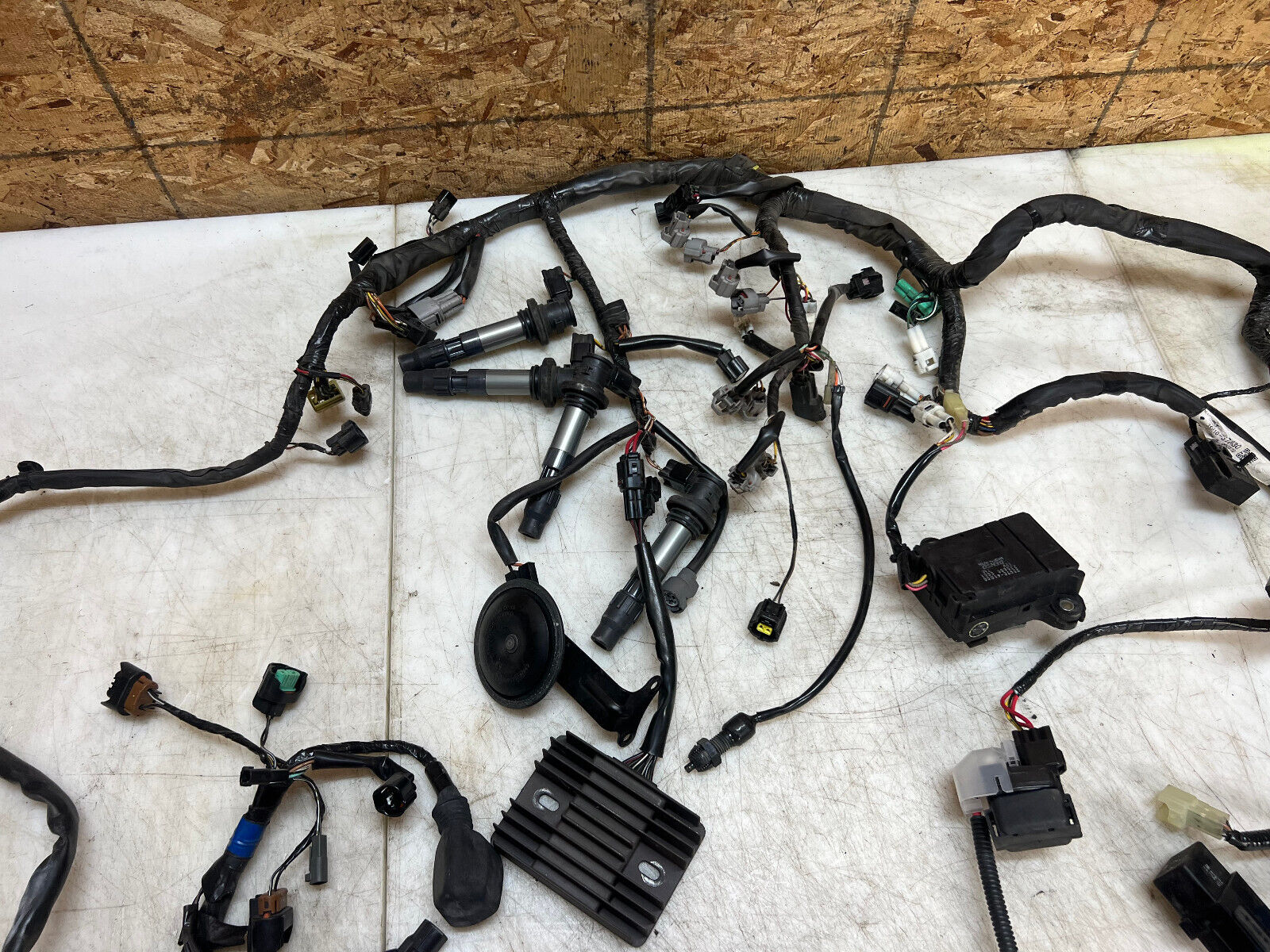 08 09 10 2008 2009 2010 SUZUKI GSXR GSX-R 600 WIRING HARNESS LOOM ECU CDI ECM