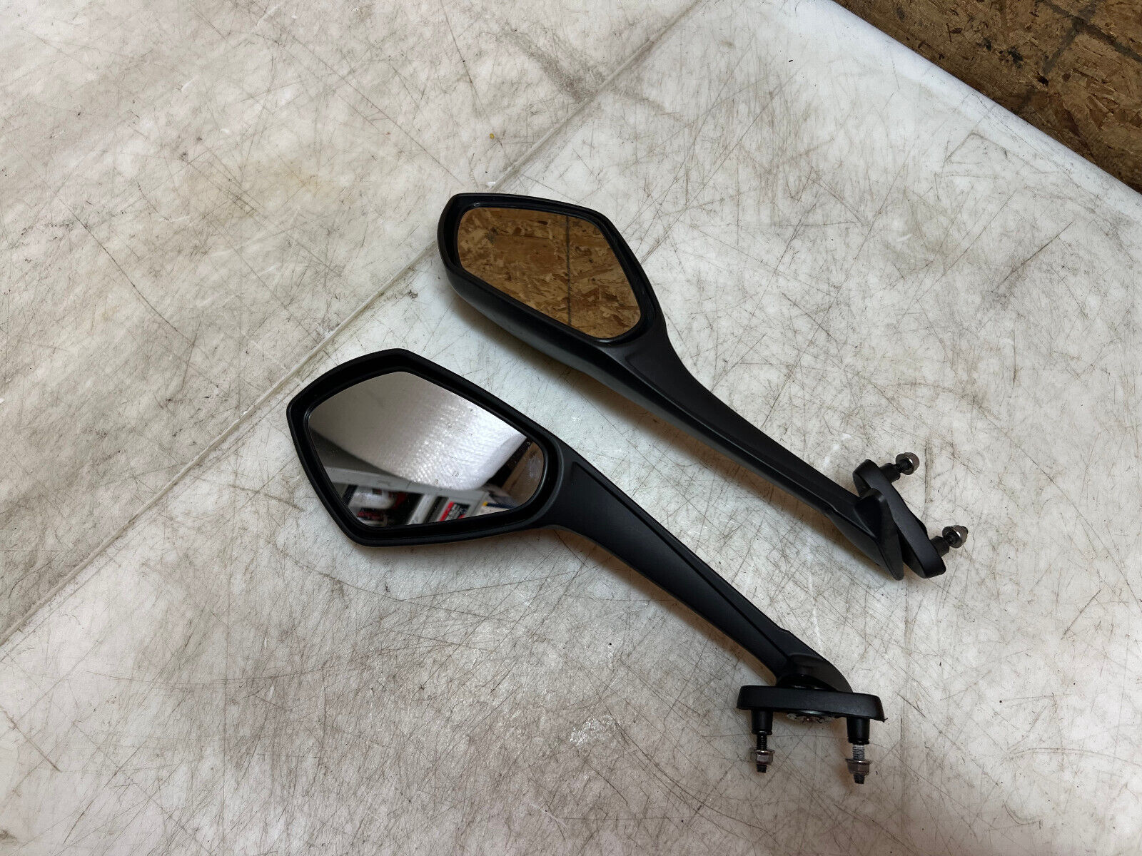 13 14 15 16 17 TRIUMPH DAYTONA 675R 675 R REAR VIEW MIRROR MIRRORS PAIR WING