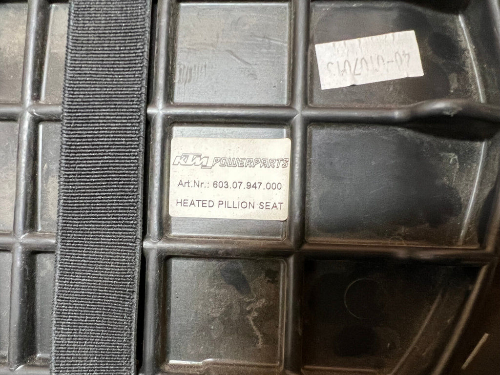 43735413