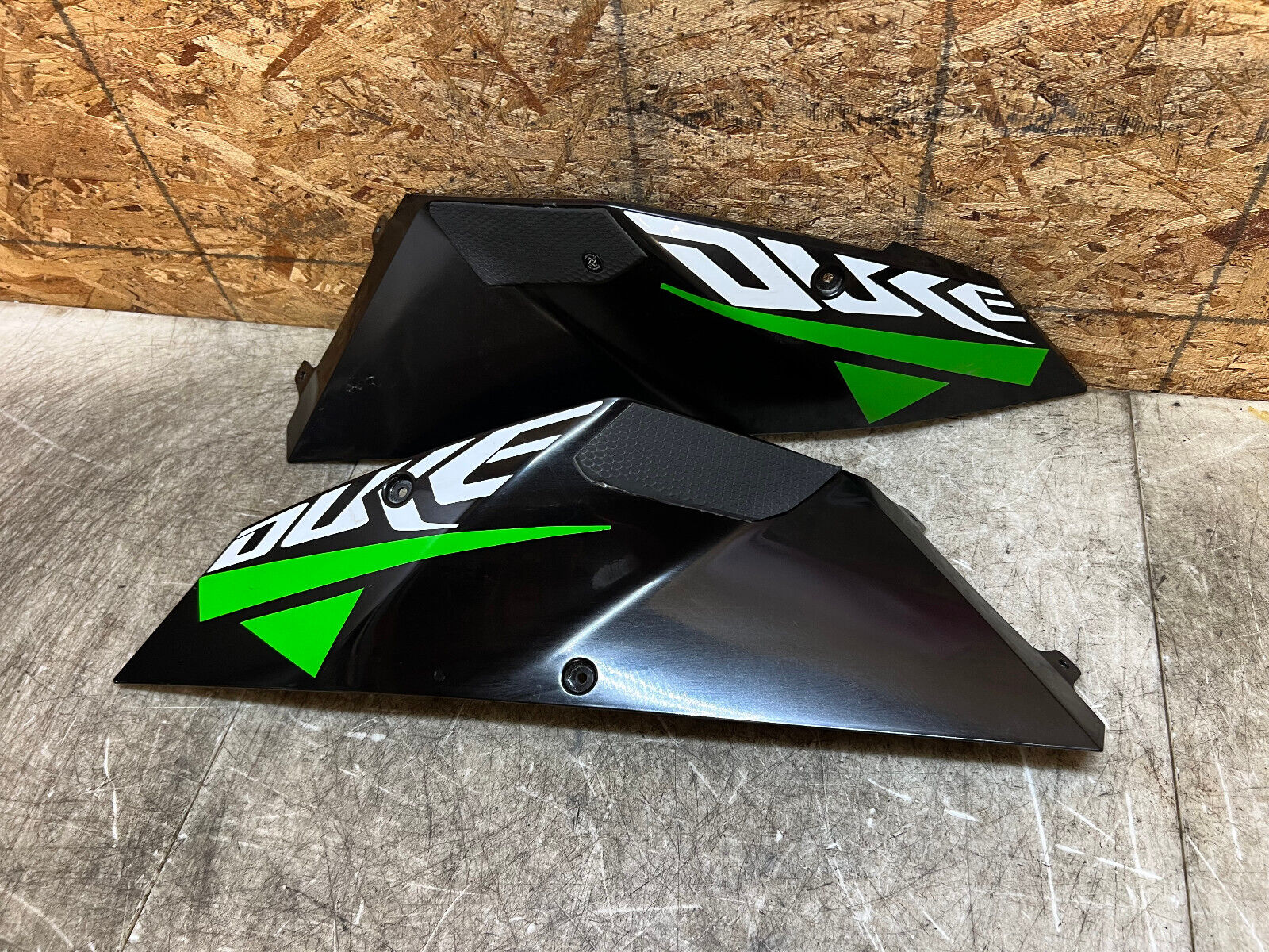 08 09 10 11 KTM 690 SUPERMOTO SMC SM DUKE RIGHT LEFT SIDE FAIRING COVER COWL OEM