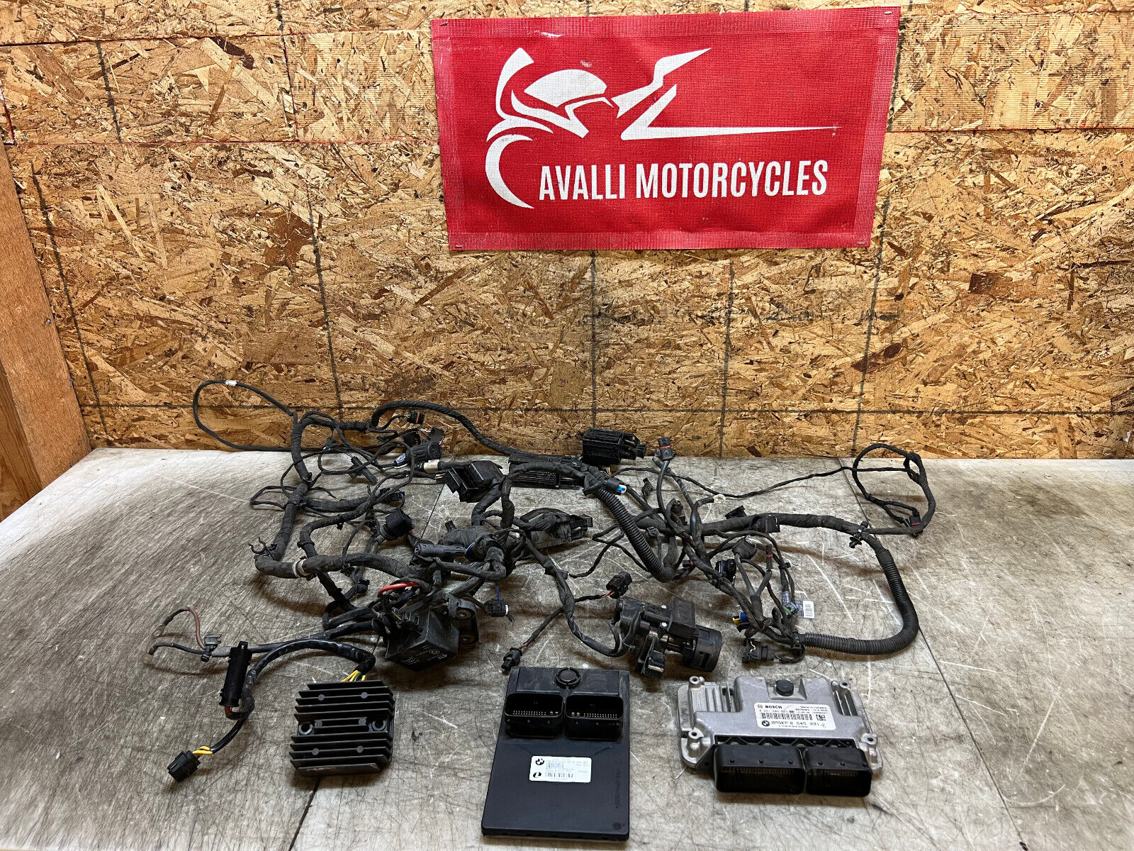 13 14 15 16 17 18 BMW F800GS F 800GS F800 GS ENGINE COMPUTER ECU CDI ECM HARNESS