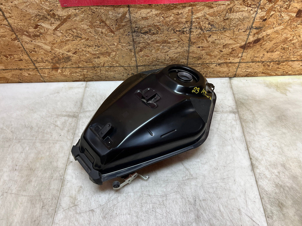 19 20 21 22 23 YAMAHA FZ-07 FZ07 MT-07 MT07 GAS TANK FUEL TANK PETROL RESERVOIR