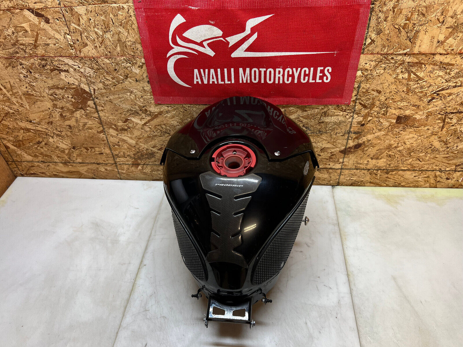 15 16 17 18 2015-2018 BMW S1000RR S1000 RR 1000RR GAS TANK FUEL TANK RESERVOIR