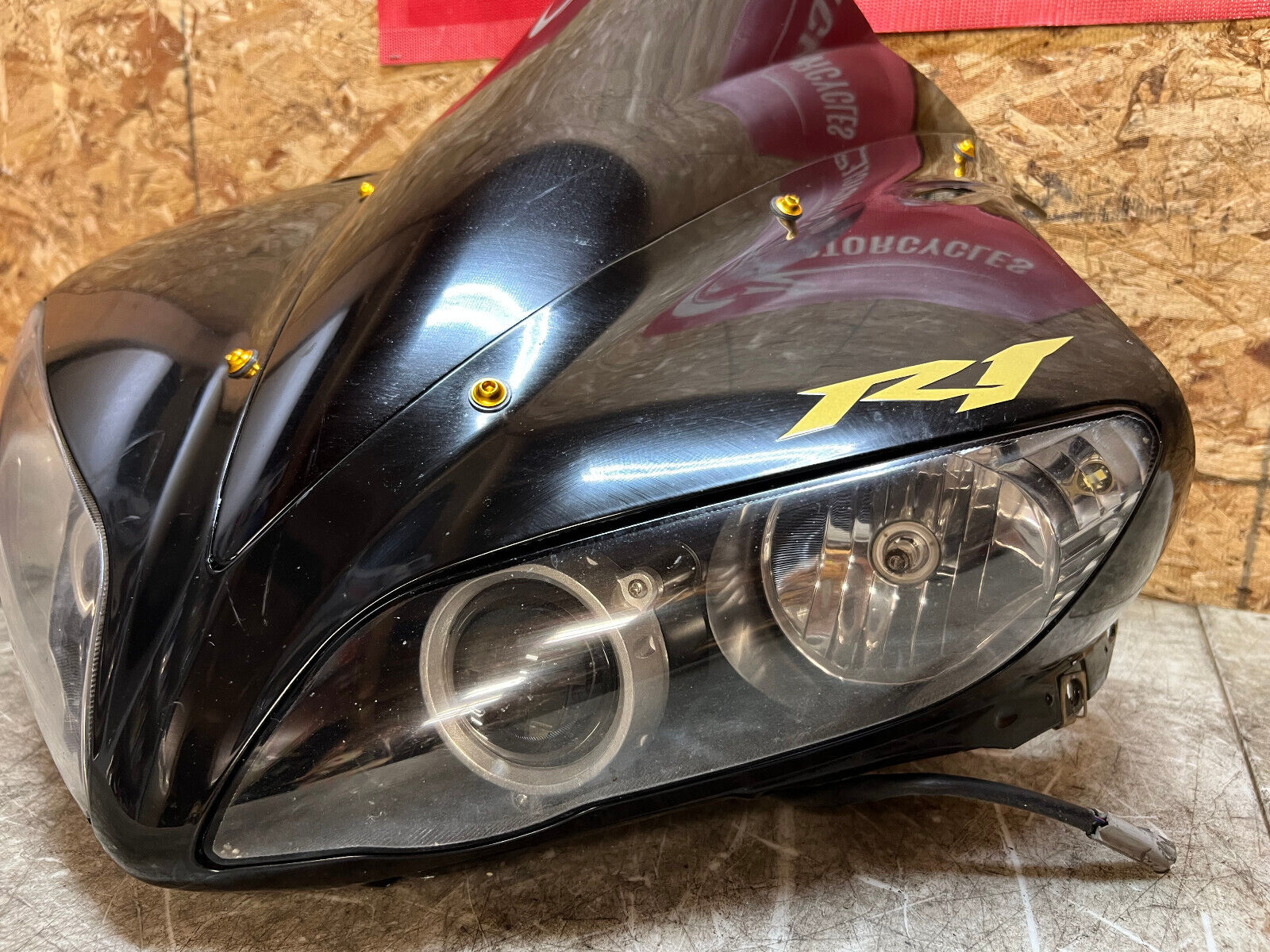 04 05 06 2004 2005 2006 YAMAHA YZFR1 YZF R1 HEADLIGHTS HEAD LIGHT FRONT NOSE