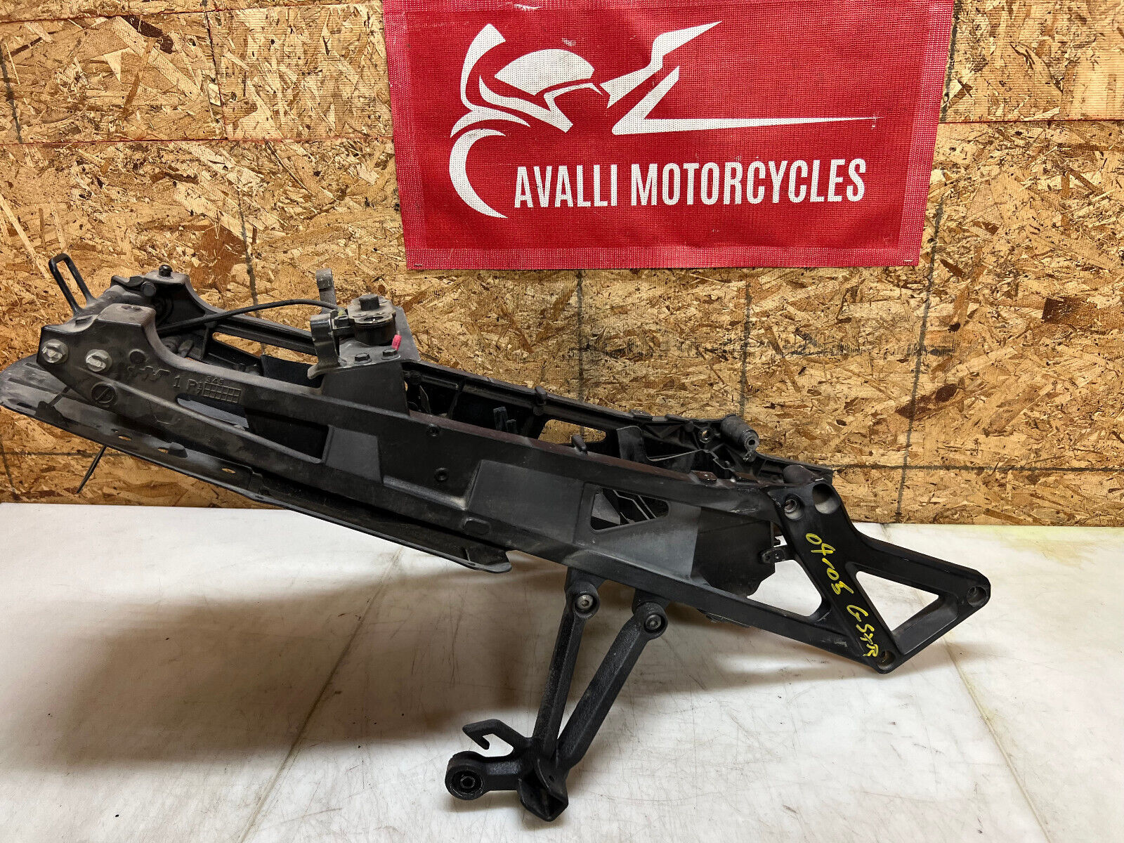 04 05 SUZUKI GSXR GSX-R 600 750 GSXR750 GSXR600 SUBFRAME SUB FRAME BACK TAIL