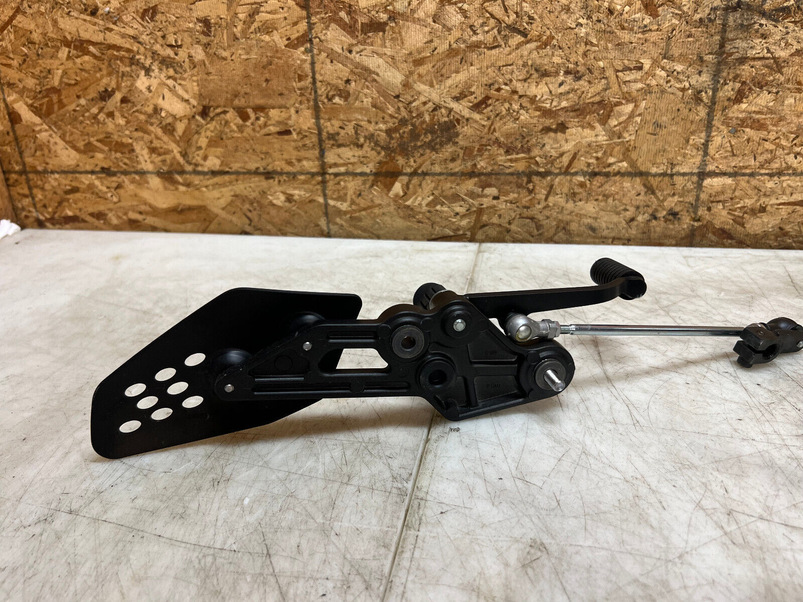 20 21 22 23 24 25 YAMAHA MT 07 MT-07 MT07 RIGHT LEFT REARSETS REAR SET SETS PEG