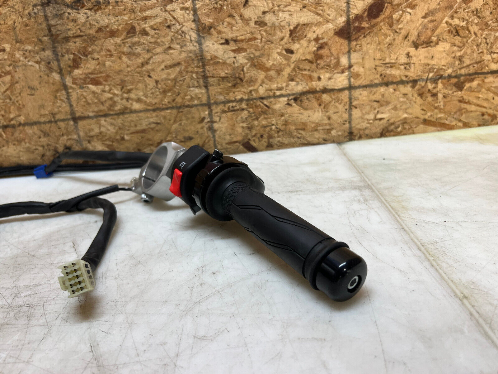 09 10 12 13 14 15 16 YAMAHA YZFR6 YZF R6 LEFT RIGHT CLIP ON HANDLEBARS HANDLE