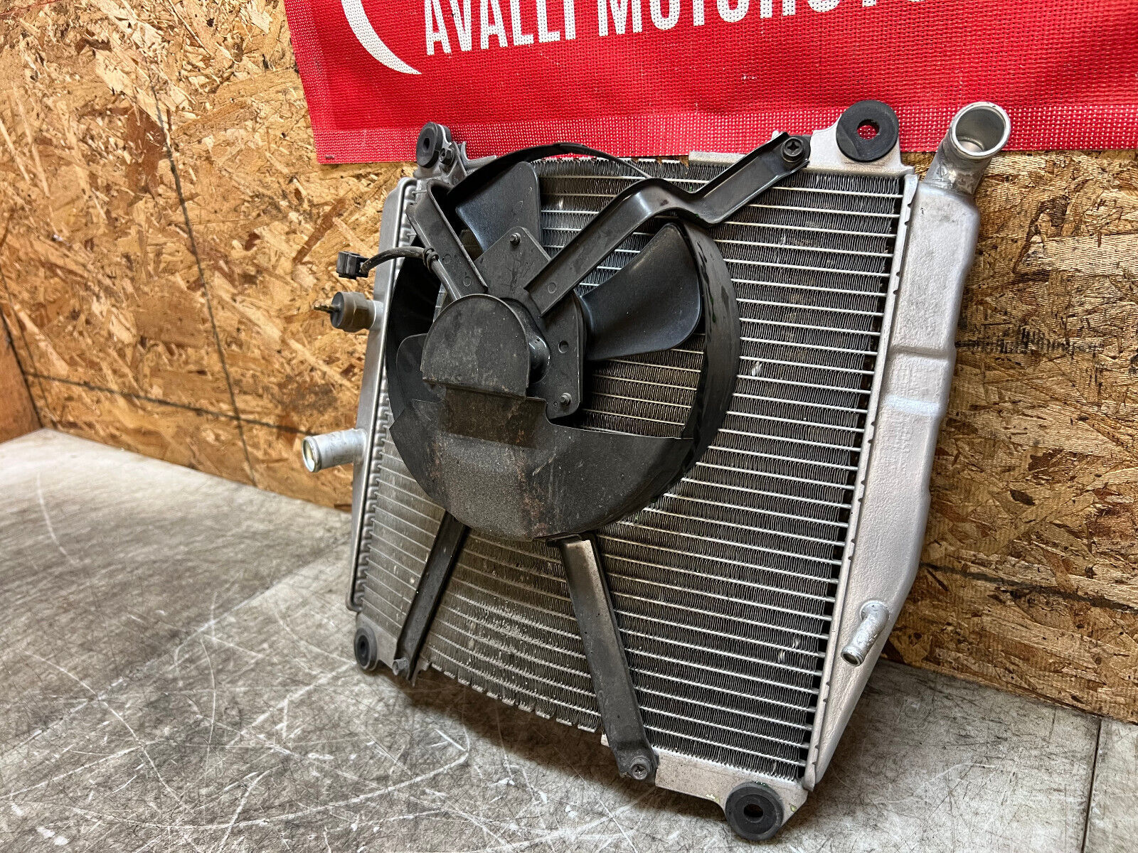 98 99 00 01 02 03 KAWASAKI NINJA ZX7-R ZX7R ZX7 RADIATOR RAD ENGINE COOLER FAN