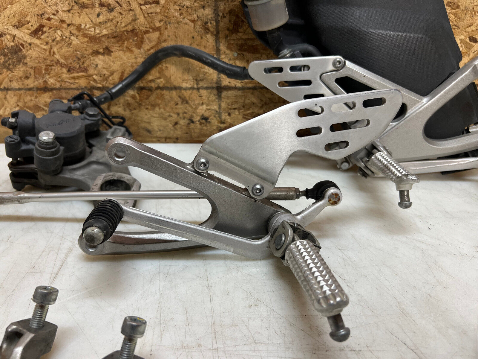2007 2008 07 08 YAMAHA YZFR1 YZF R1 REARSETS REARSET REAR SETS SET FOOT REST OEM