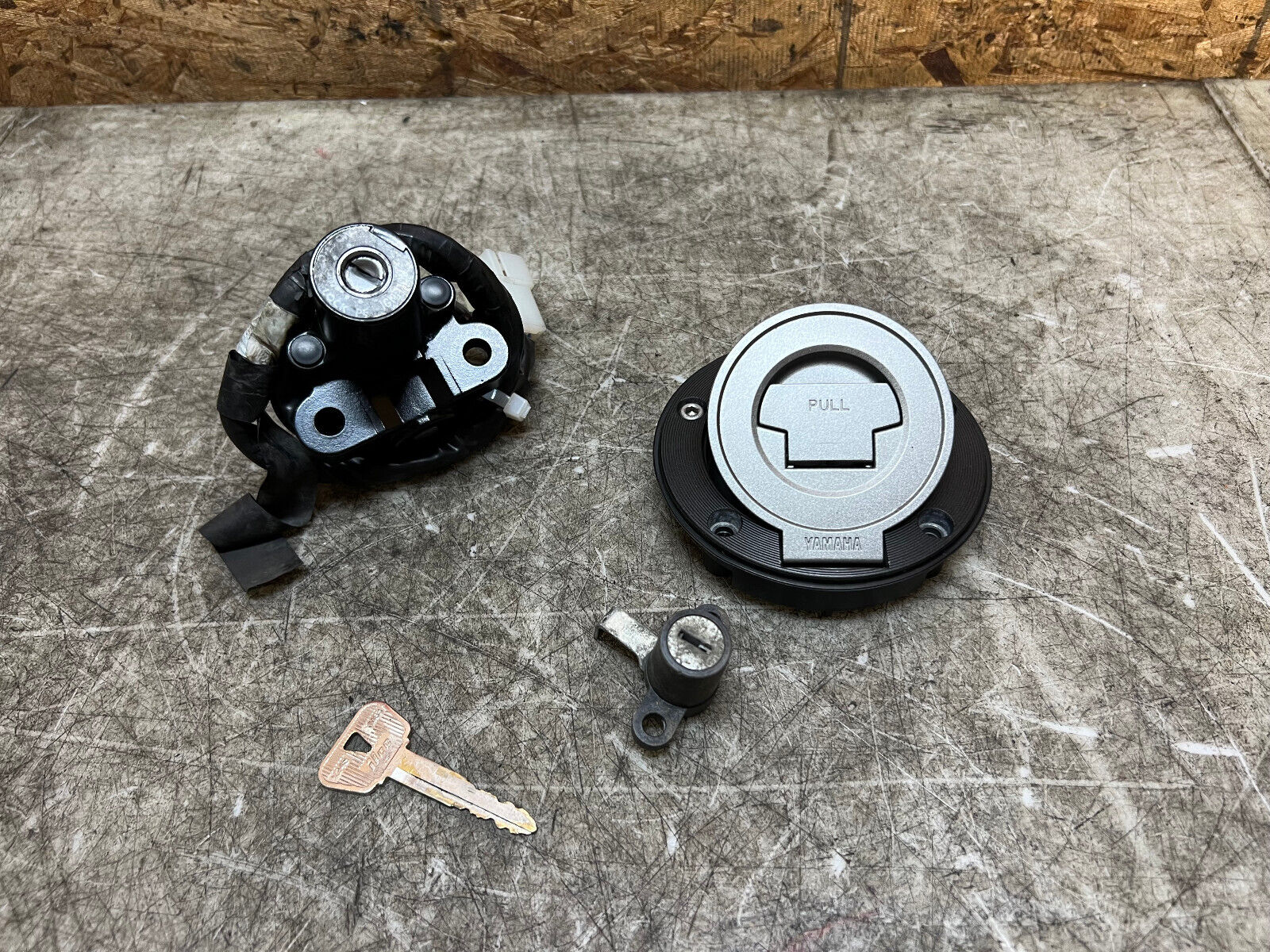 14 15 16 2015 2016 YAMAHA FZ9 FZ09 FZ-09 FZ 900 LOCK SET KEY SET IGNITION CAP