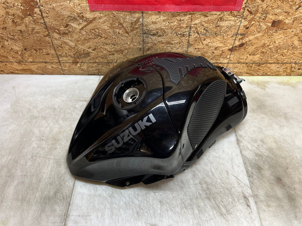 2024 21 22 23 24 SUZUKI HAYABUSA GSX1300R GSX 1300 GAS TANK FUEL TANK RESERVOIR