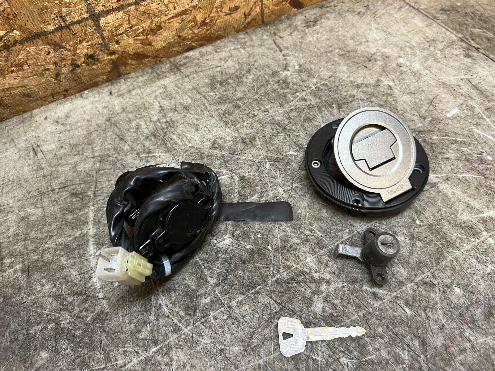 14 15 16 2015 2016 YAMAHA FZ9 FZ09 FZ-09 FZ 900 LOCK SET KEY SET IGNITION CAP