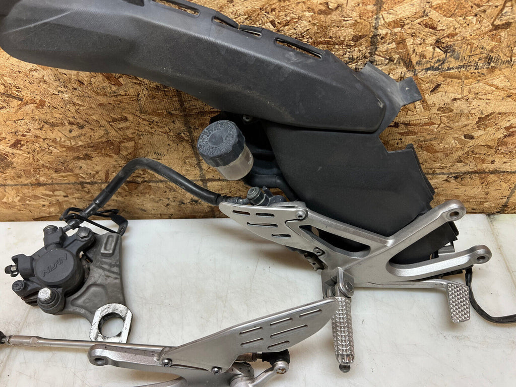 2007 2008 07 08 YAMAHA YZFR1 YZF R1 REARSETS REARSET REAR SETS SET FOOT REST OEM