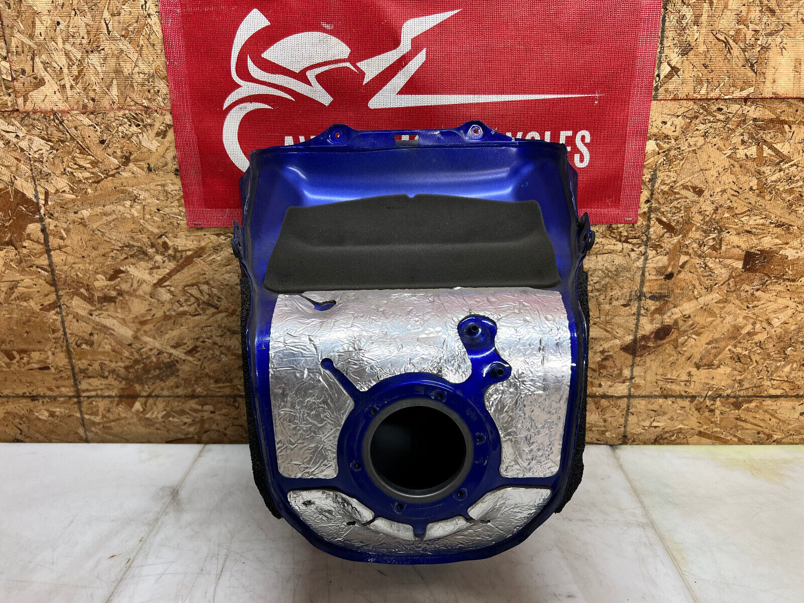 2007 2008 07 08 YAMAHA YZFR1 YZF R1 GAS TANK FUEL TANK PETROL RESERVOIR CELL