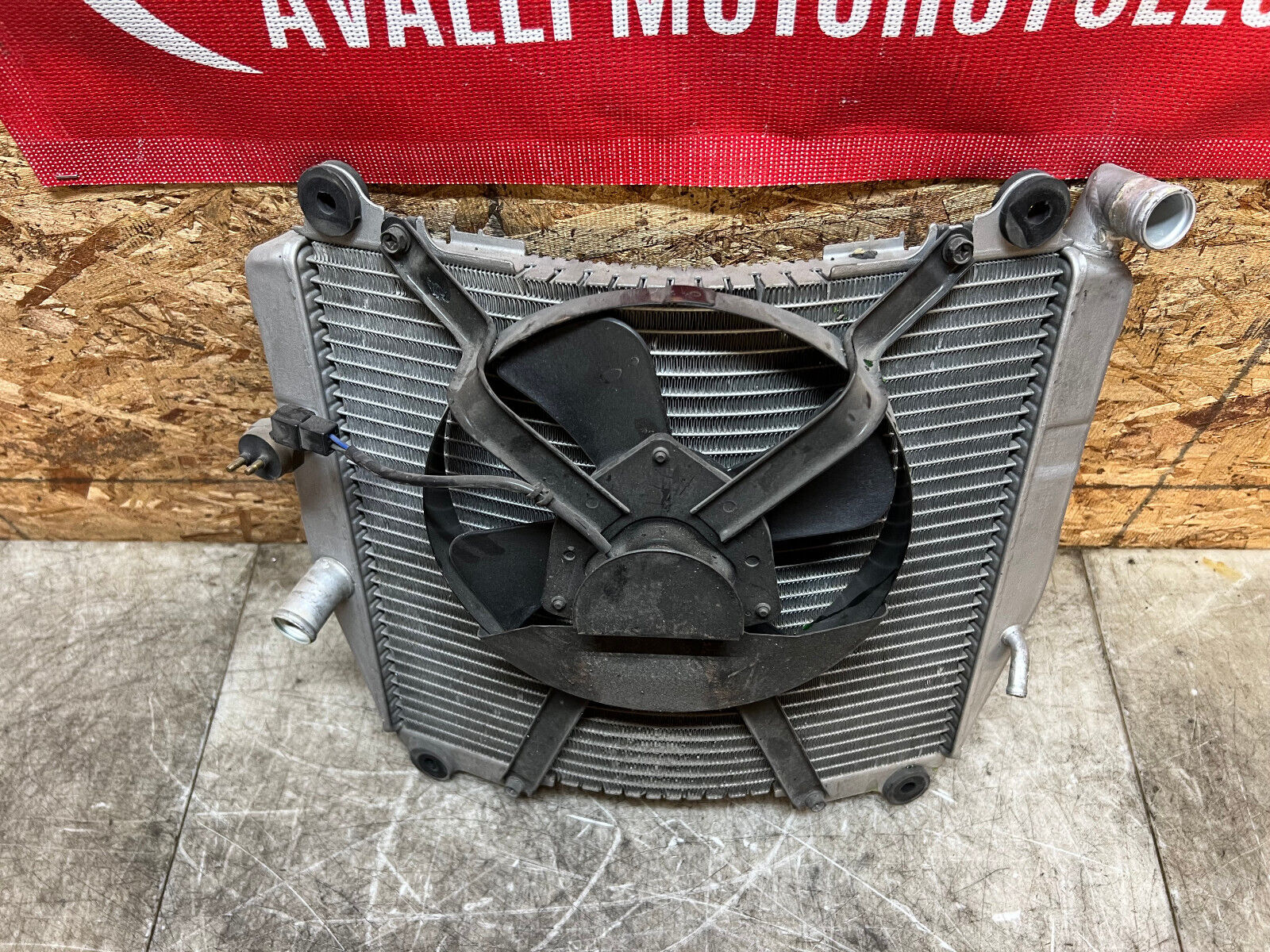 98 99 00 01 02 03 KAWASAKI NINJA ZX7-R ZX7R ZX7 RADIATOR RAD ENGINE COOLER FAN