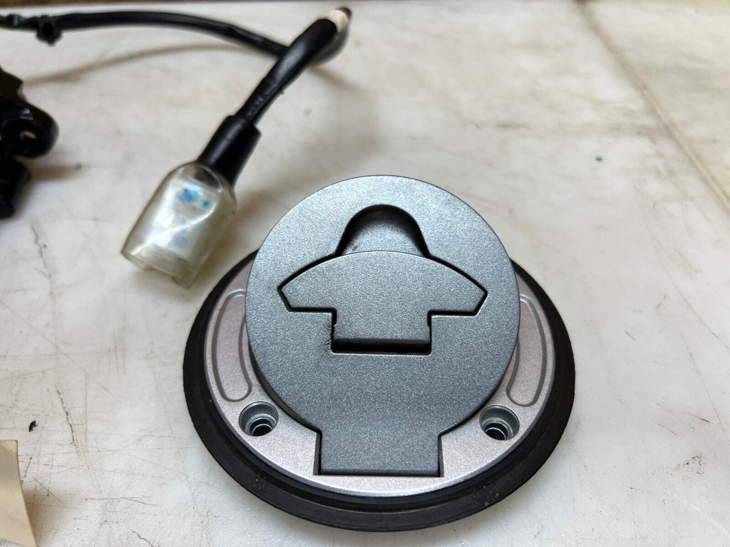 15 16 17 18 19 20 21 22 YAMAHA YZF R3 YZFR3 LOCK SET KEY SET IGNITION GAS CAP