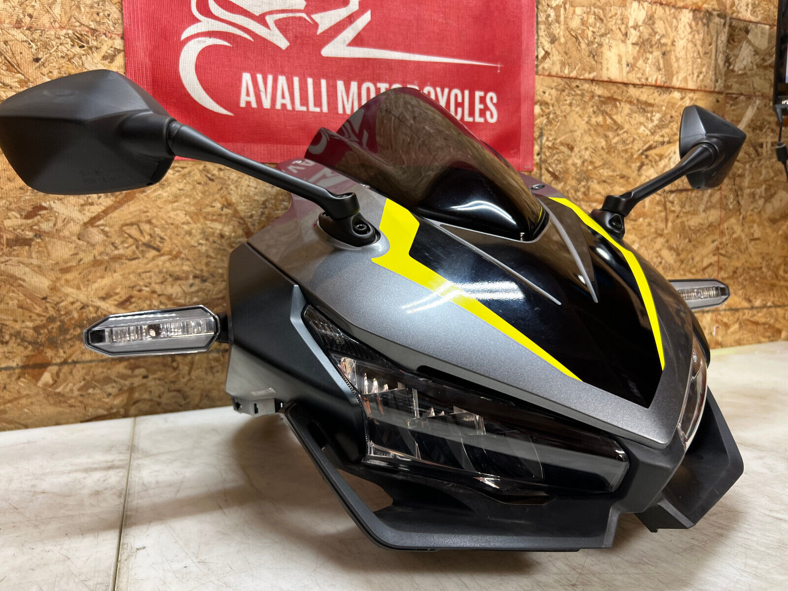 20 21 22 23 24 HONDA CBR500R CBR 500R HEADLIGHTS HEAD LIGHTS FRONT NOSE FAIRING