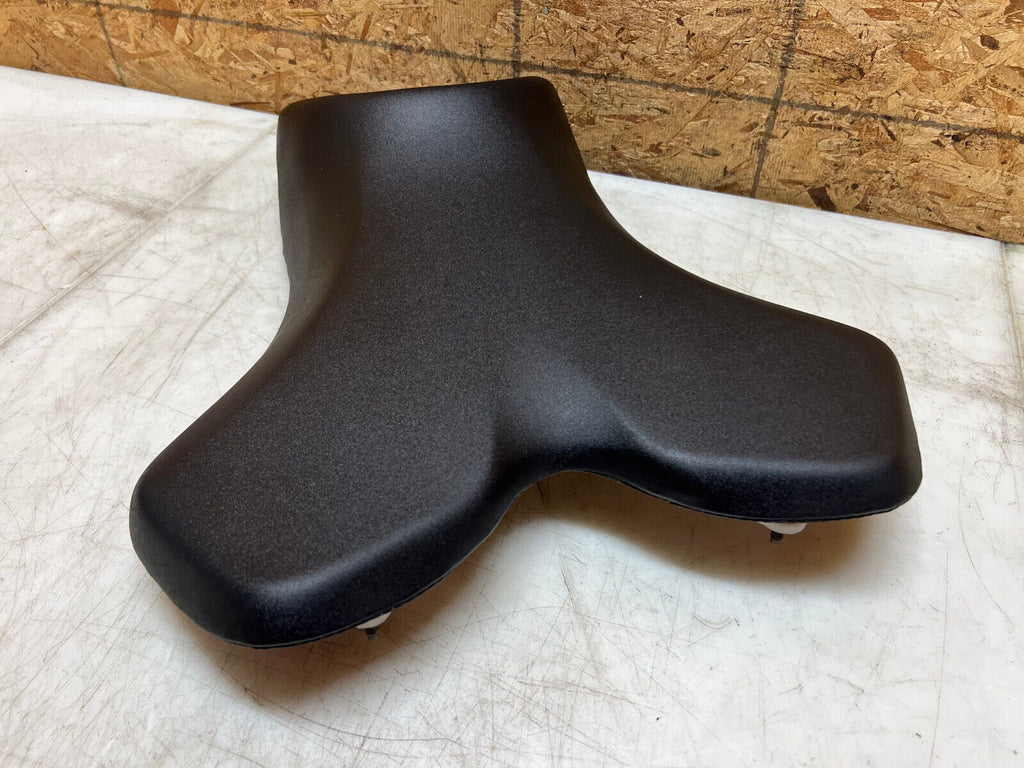 04 05 06 2004 2005 2006 YAMAHA YZFR1 YZF R1 RIDERS FRONT SEAT RIDER SEAT PAD OEM