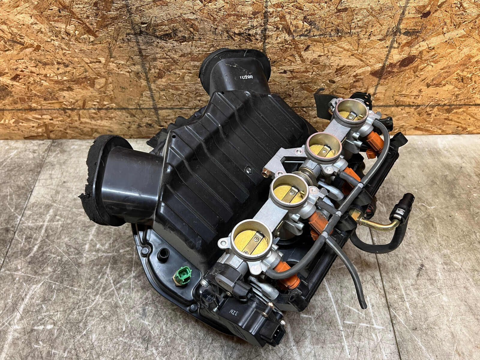 4 05 2004 2005 SUZUKI GSXR GSX-R GSXR600 600 THROTTLE BODIES BODY FUEL INJECTION